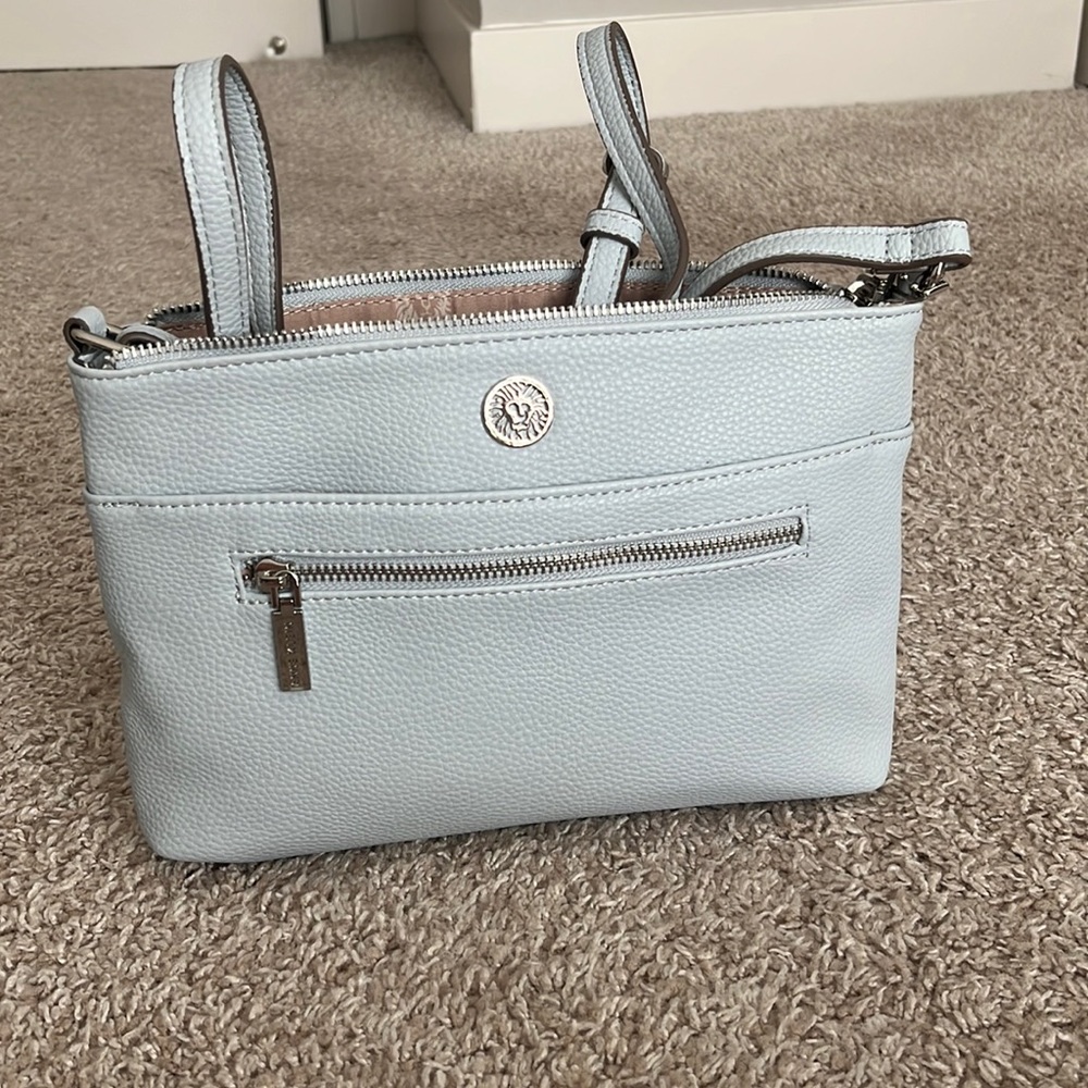NWOT anne Klein crossbody bag in a light grey/blue color